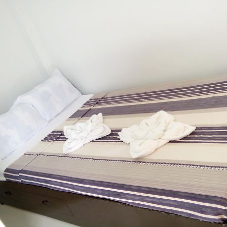 Chelle'S Apartelle - Inn Ель-Нідо Екстер'єр фото