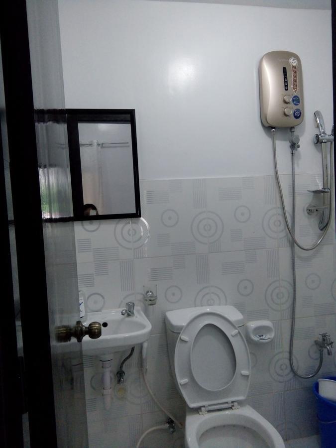 Chelle'S Apartelle - Inn Ель-Нідо Екстер'єр фото