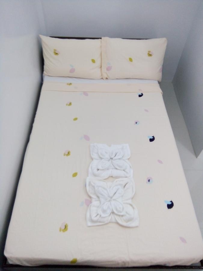 Chelle'S Apartelle - Inn Ель-Нідо Екстер'єр фото