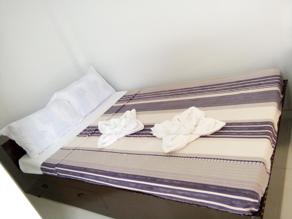 Chelle'S Apartelle - Inn Ель-Нідо Екстер'єр фото