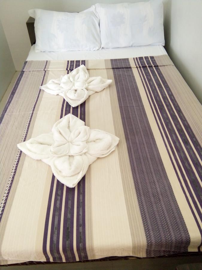 Chelle'S Apartelle - Inn Ель-Нідо Екстер'єр фото