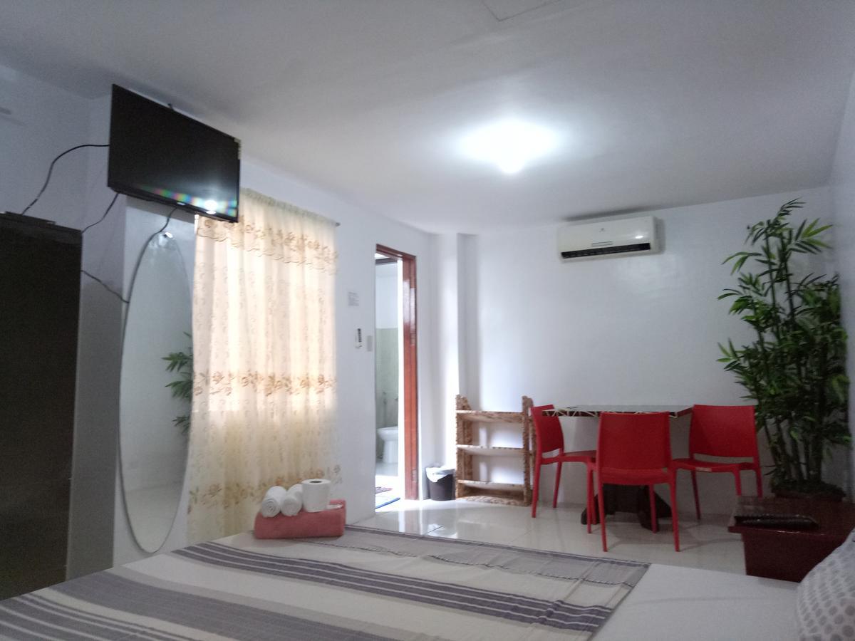 Chelle'S Apartelle - Inn Ель-Нідо Екстер'єр фото